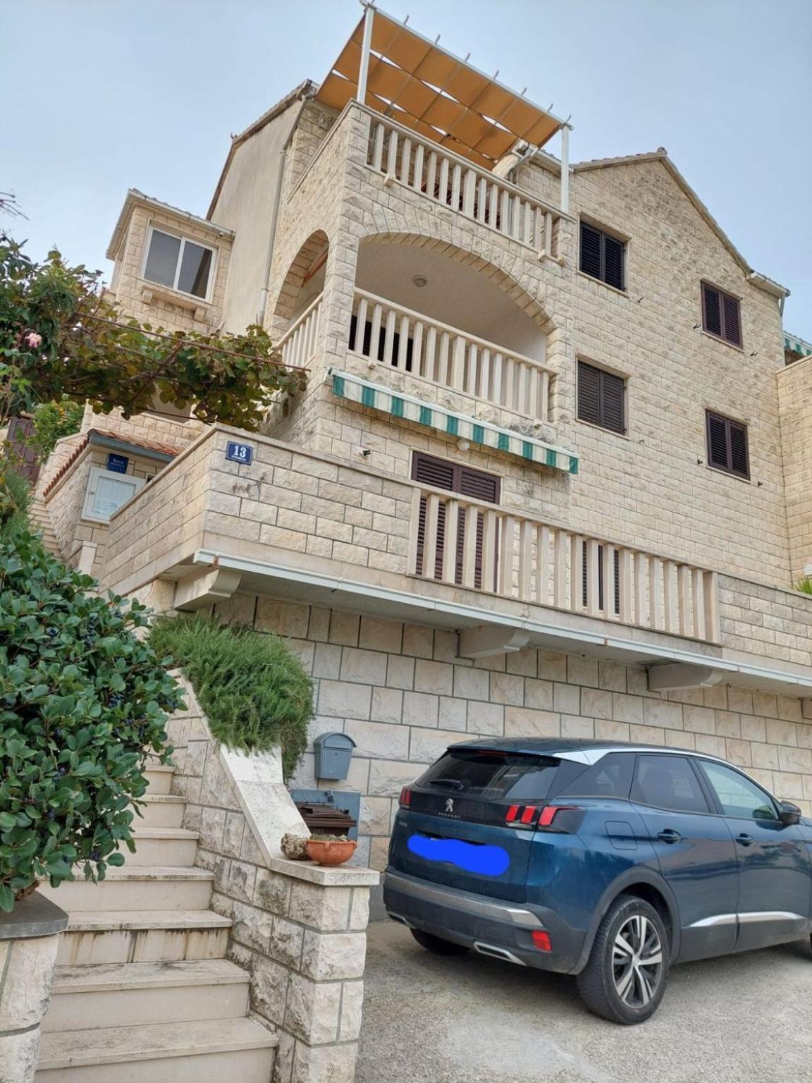 Apartments Pavao Постира Экстерьер фото